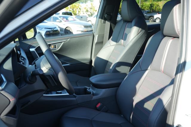Used 2025 Toyota RAV4 XSE w/ Premium Package AWD/4WD image 26