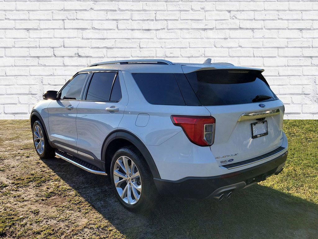 Used 2022 Ford Explorer Platinum w/ Equipment Group 601A image 3