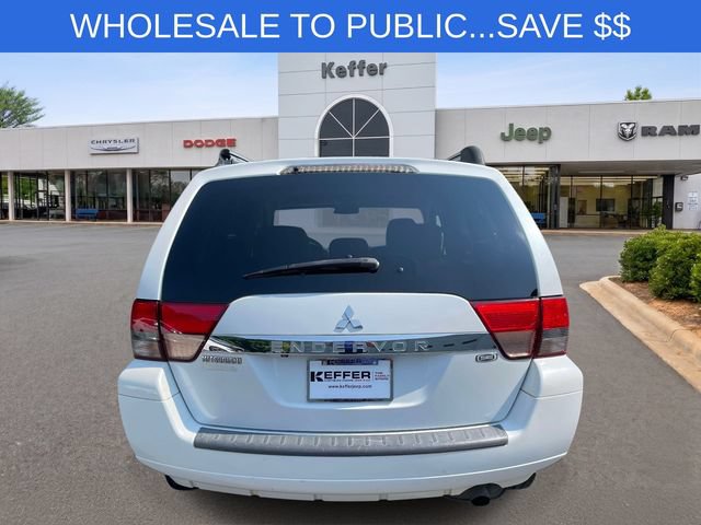 Used 2011 Mitsubishi Endeavor SE FWD image 5