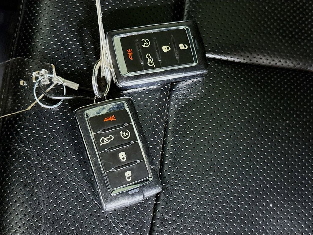 Used 2022 Jeep Grand Cherokee Overland image 36