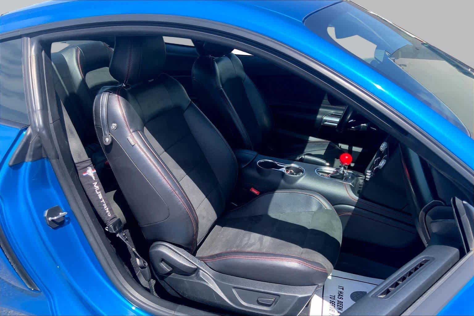 Used 2020 Ford Mustang GT Premium w/ Equipment Group 401A RWD image 9