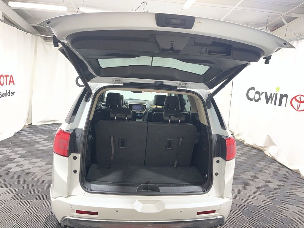 Used 2018 GMC Acadia Denali w/ Technology Package image 10