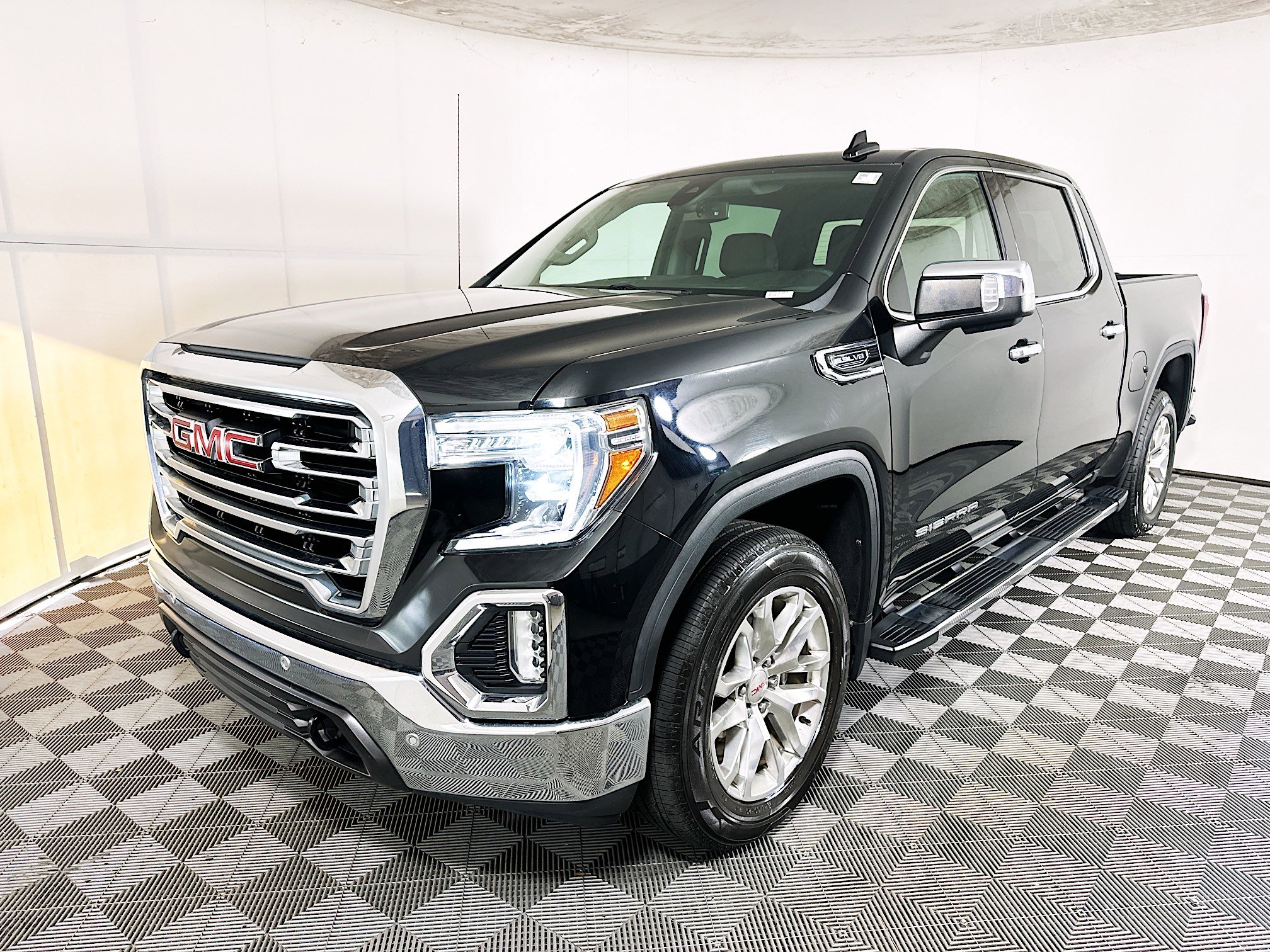 Used 2020 GMC Sierra 1500 SLT w/ SLT Premium Plus Package RWD image 7