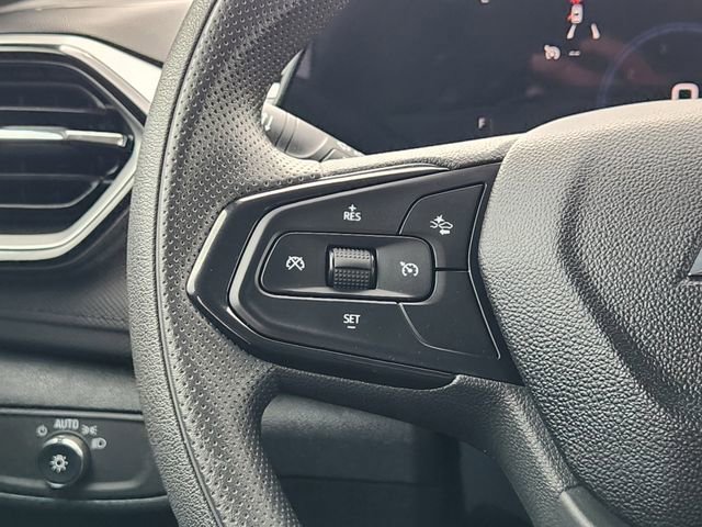 Used 2025 Chevrolet TrailBlazer LT AWD/4WD image 28