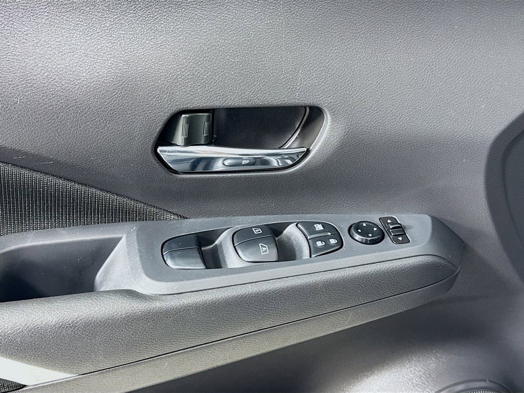 Used 2023 Nissan Kicks SV FWD image 14