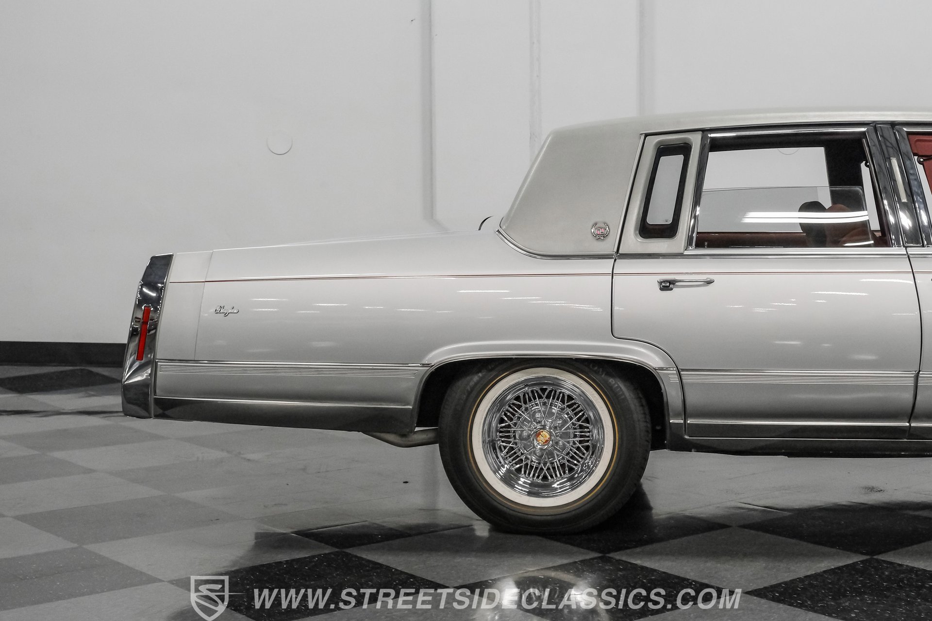 Used 1991 Cadillac Brougham image 28