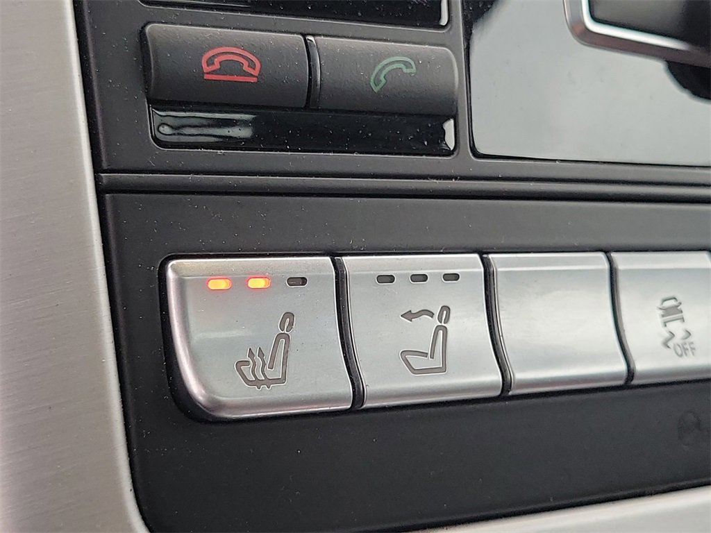 Used 2016 Mercedes-Benz SLK 300 image 30