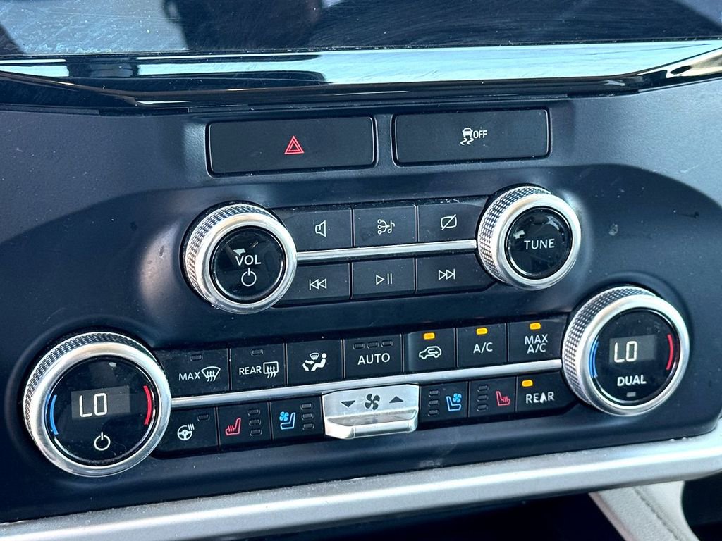 Used 2023 Ford Expedition Limited image 22