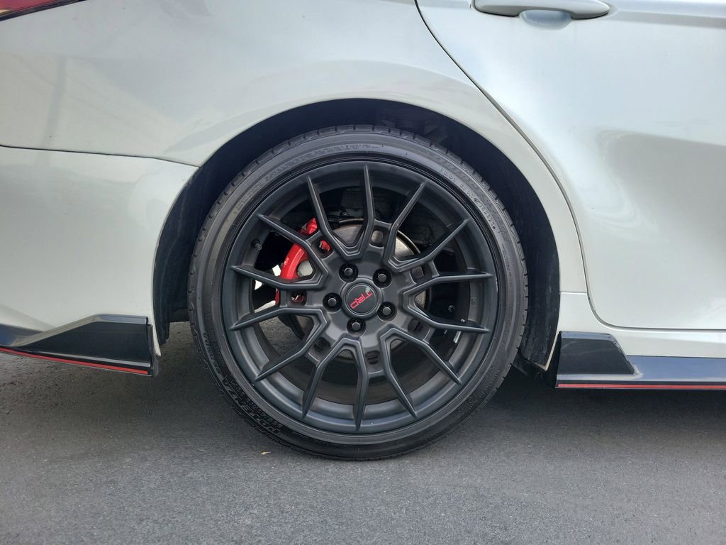 Used 2020 Toyota Camry TRD image 5