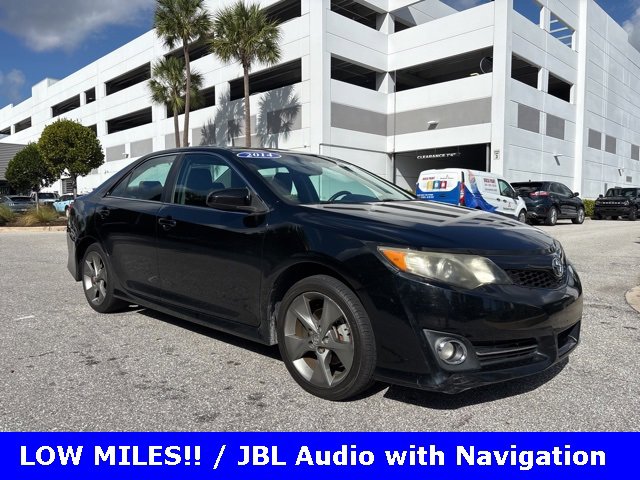 Used 2014 Toyota Camry SE