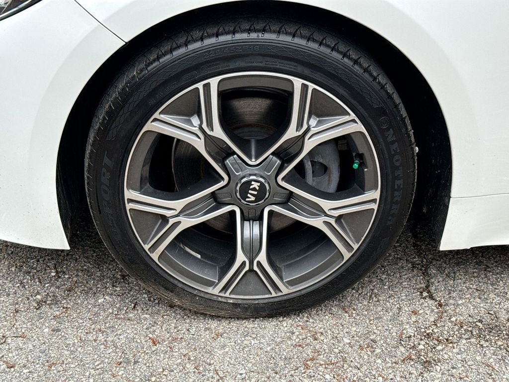 Used 2020 Kia Stinger GT-Line w/ Sun & Sound Package image 19