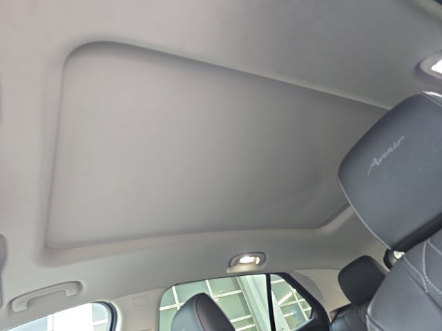 Used 2023 Buick Envision Avenir image 31