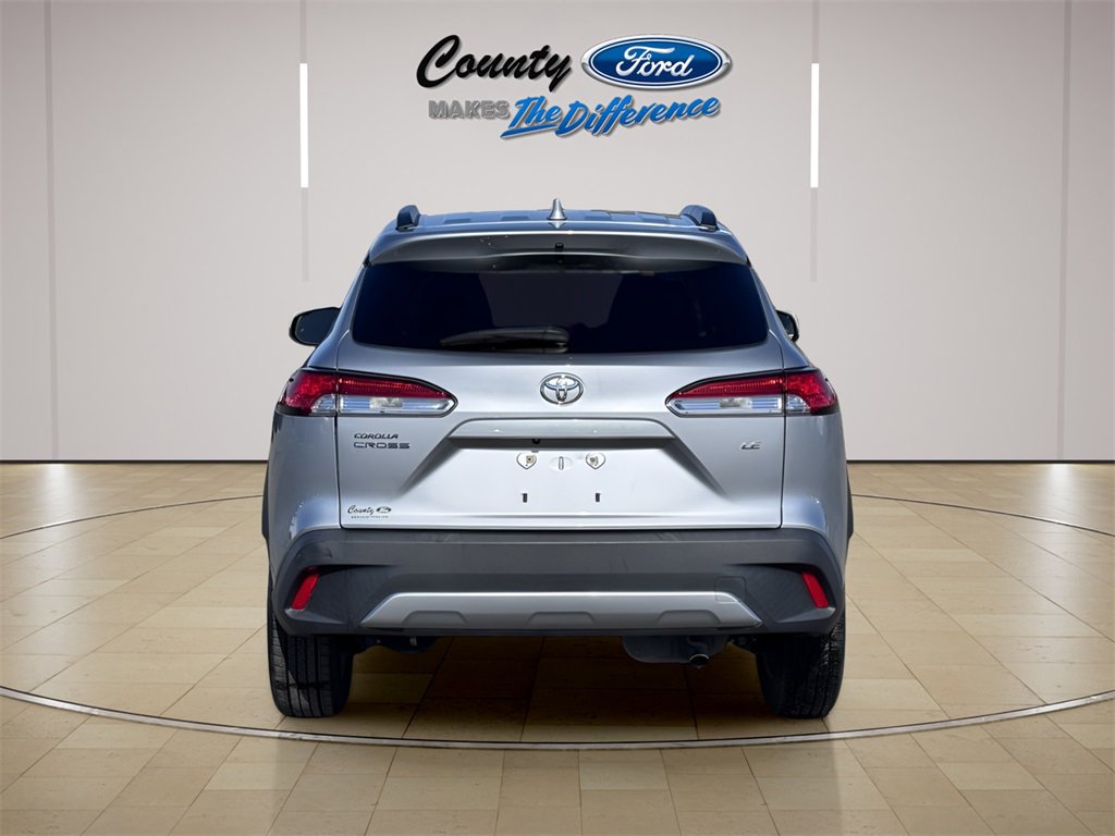 Used 2022 Toyota Corolla Cross LE image 11