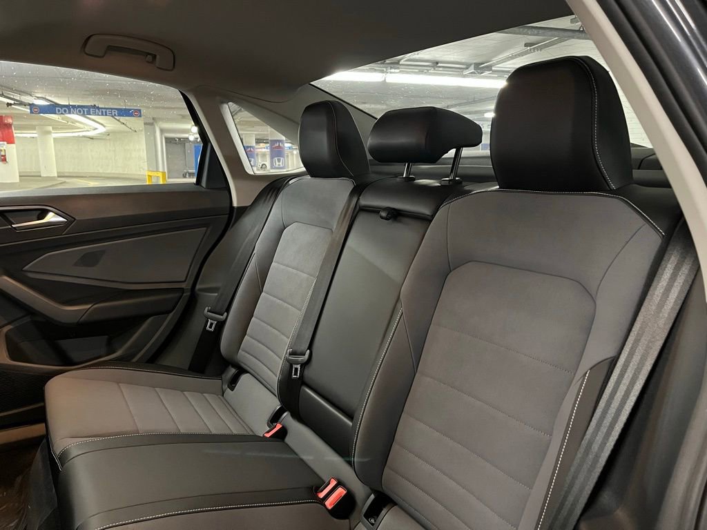 New 2026 Volkswagen Jetta SE FWD image 21