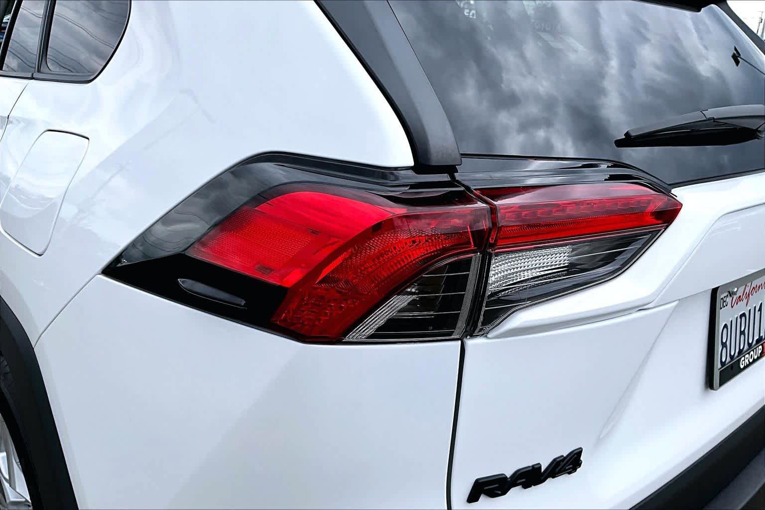 Used 2021 Toyota RAV4 XLE w/ Carpet Mat Package (TMS) FWD image 28