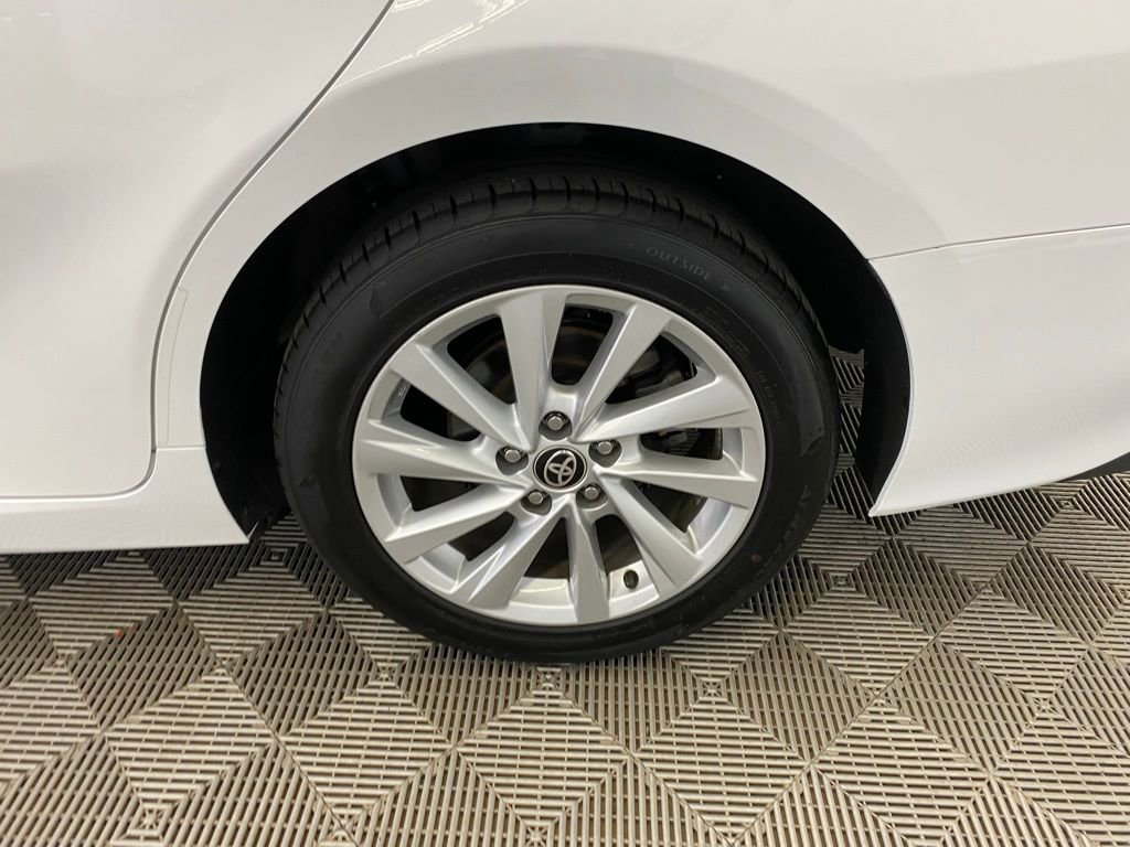 Used 2024 Toyota Camry LE image 12