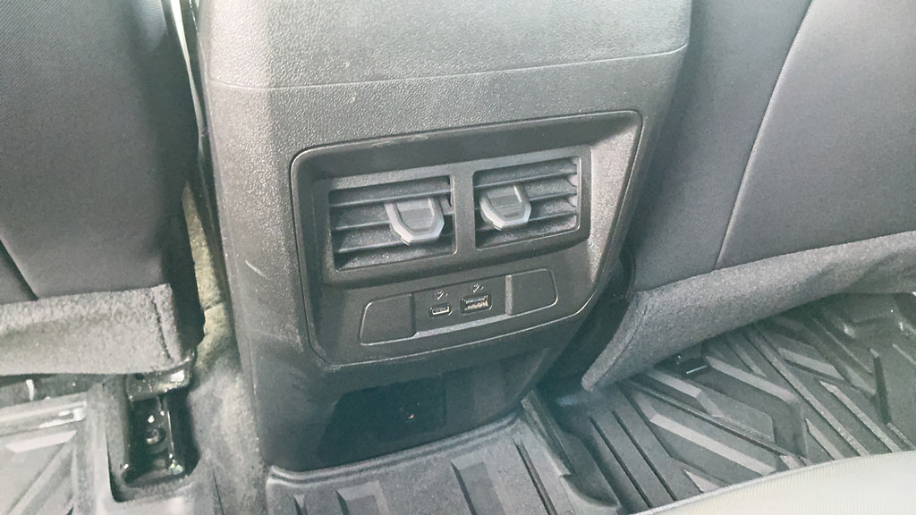 Used 2025 Chevrolet Colorado Z71 AWD/4WD image 10