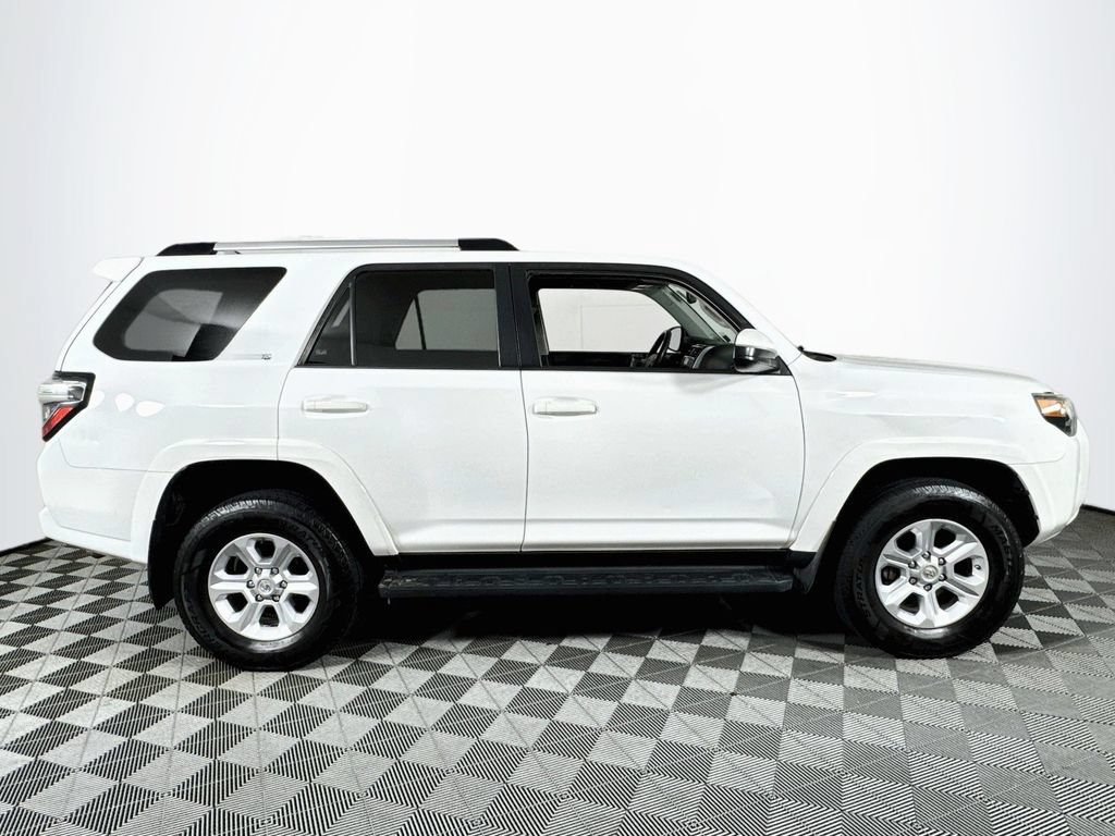 Used 2020 Toyota 4Runner SR5 AWD/4WD image 8