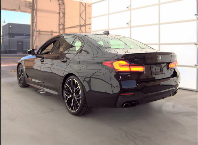 Used 2023 BMW M550i xDrive w/ Executive Package AWD/4WD image 3