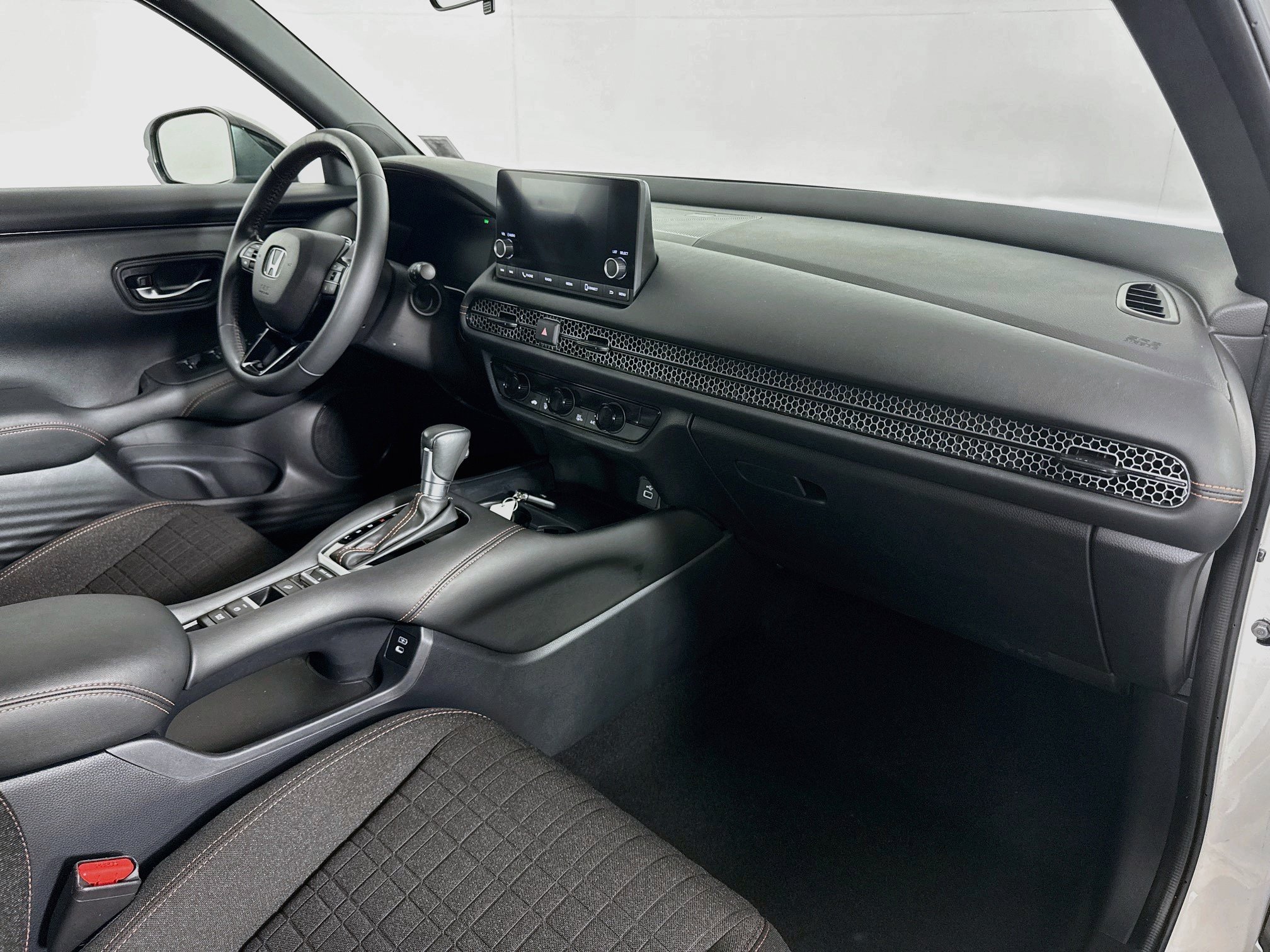 Used 2024 Honda HR-V Sport image 26