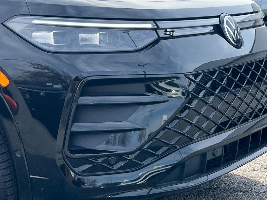 New 2026 Volkswagen Tiguan SE R-Line video 2