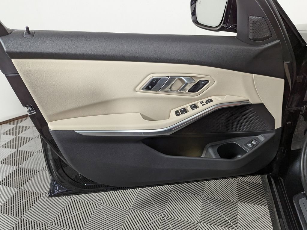 Used 2019 BMW 330i xDrive Sedan w/ Convenience Package image 14