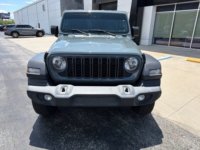Used 2024 Jeep Wrangler Unlimited Sport AWD/4WD image 2