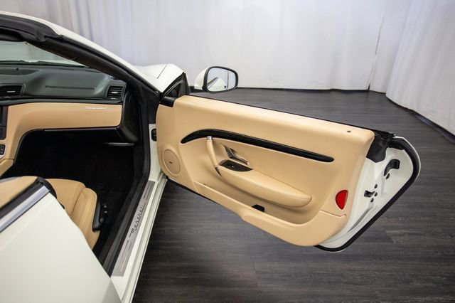 Used 2011 Maserati GranTurismo Convertible image 17