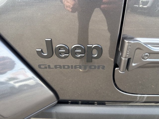 Certified 2022 Jeep Gladiator Sport image 33