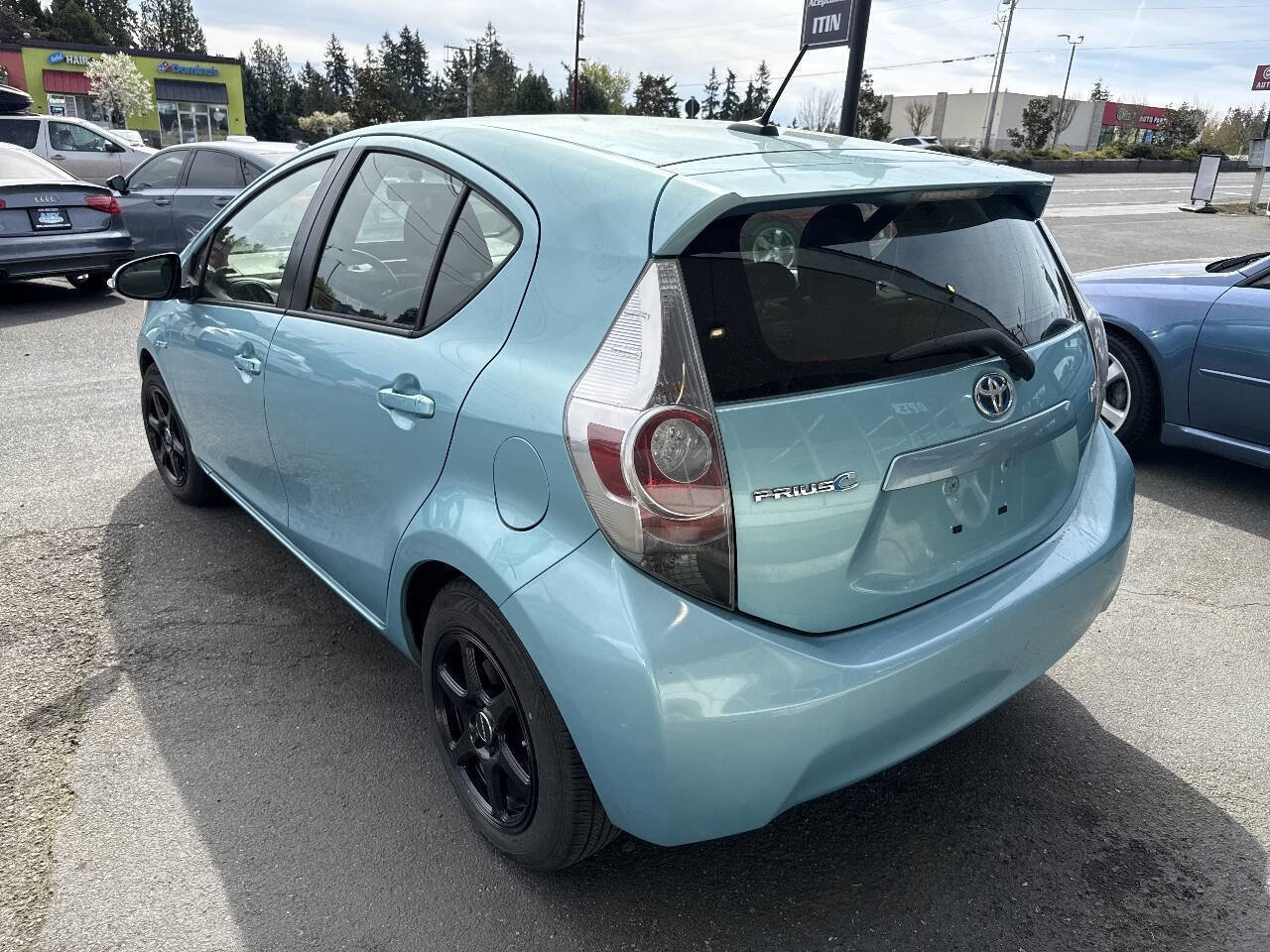 Used 2012 Toyota Prius C Three FWD image 2
