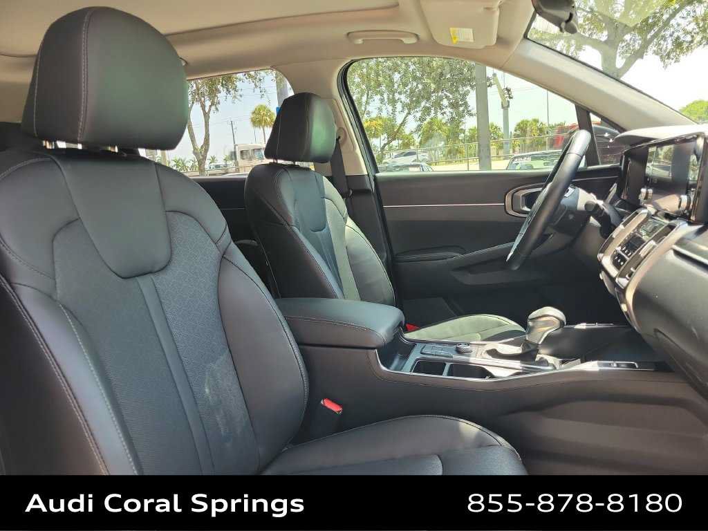 Used 2023 Kia Sorento S w/ Panoramic Sunroof Package FWD image 22