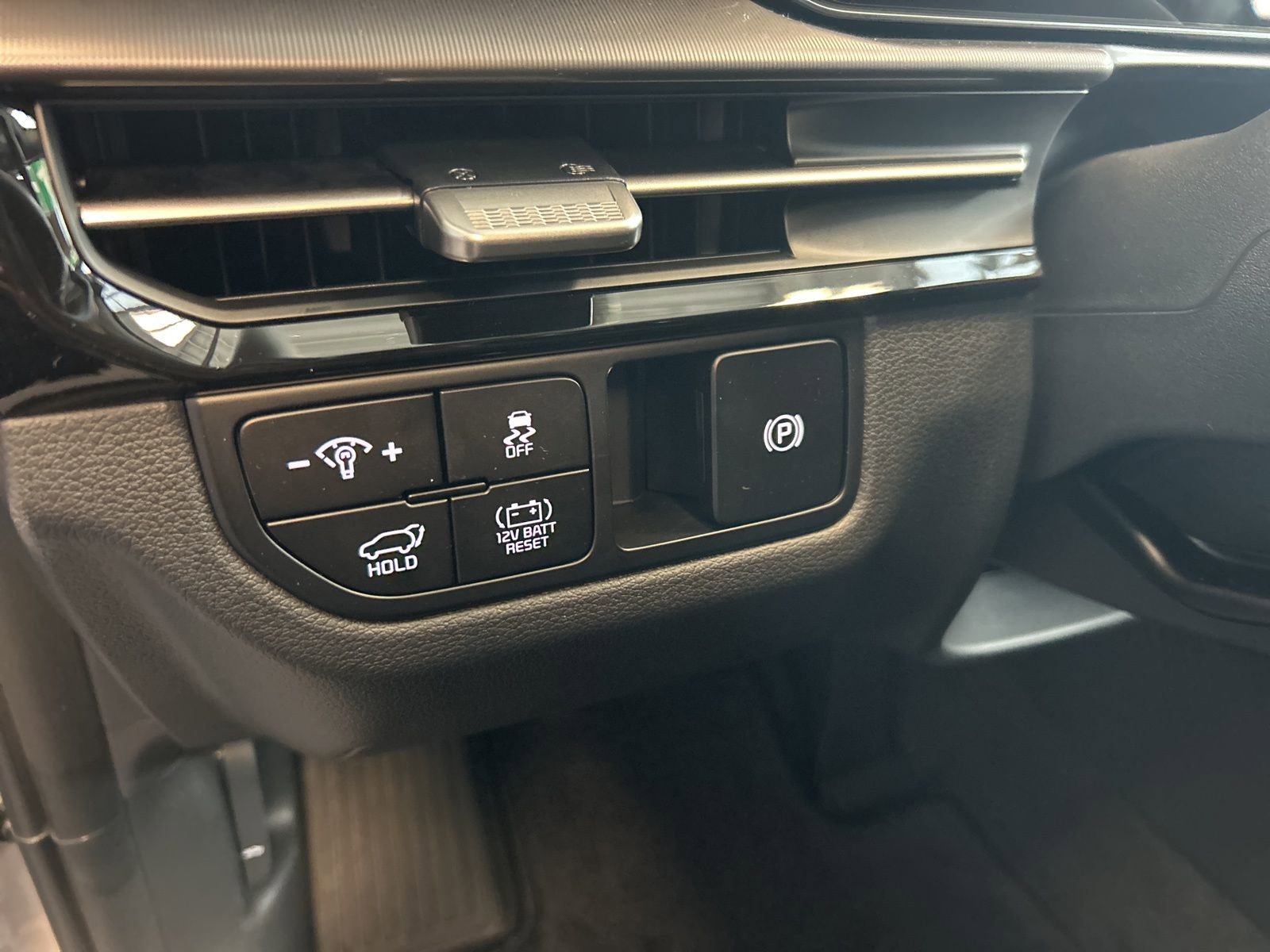 New 2026 Kia Sportage EX image 19