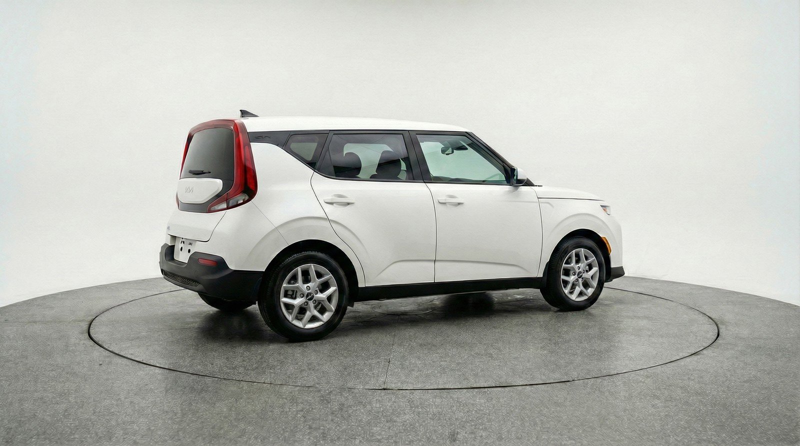 Used 2025 Kia Soul LX w/ LX Technology Package FWD image 9
