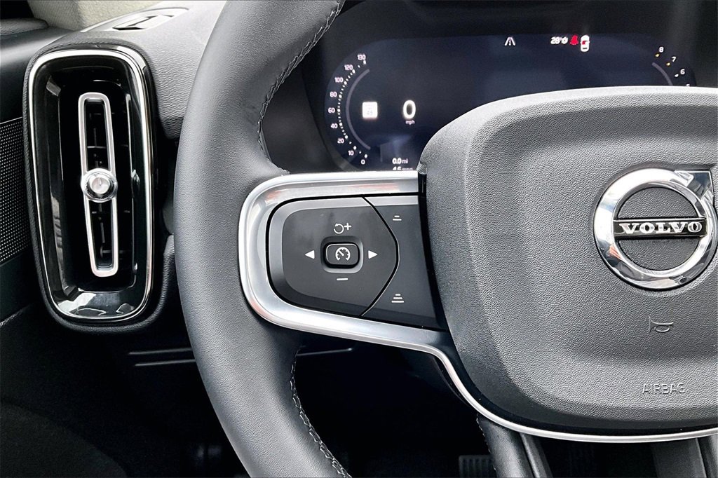 Certified 2026 Volvo XC40 B5 Core w/ Climate Package image 11