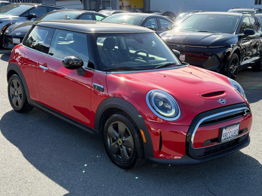 Used 2022 MINI Cooper SE image 3