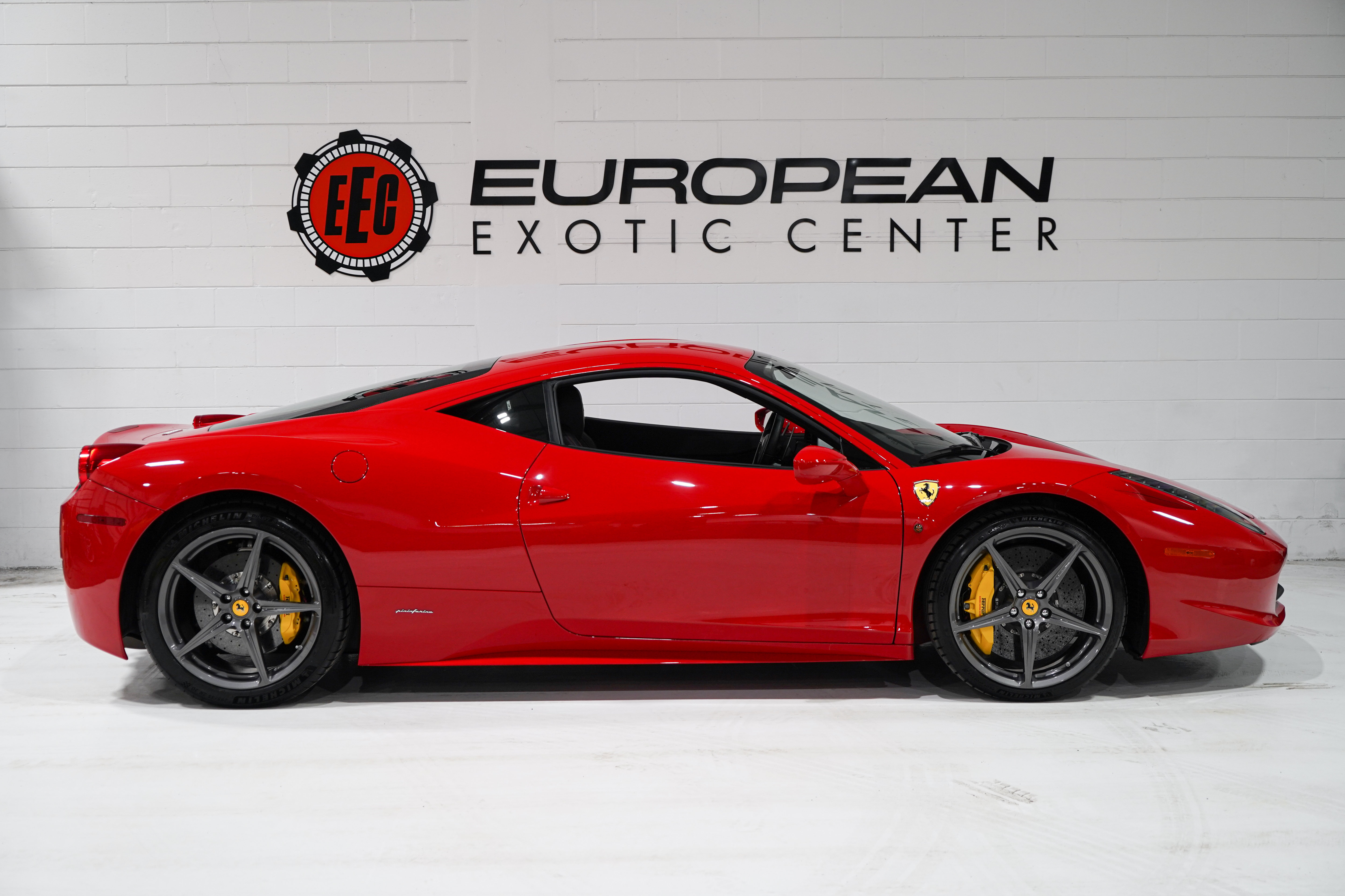 Used 2014 Ferrari 458 Italia Coupe RWD image 6