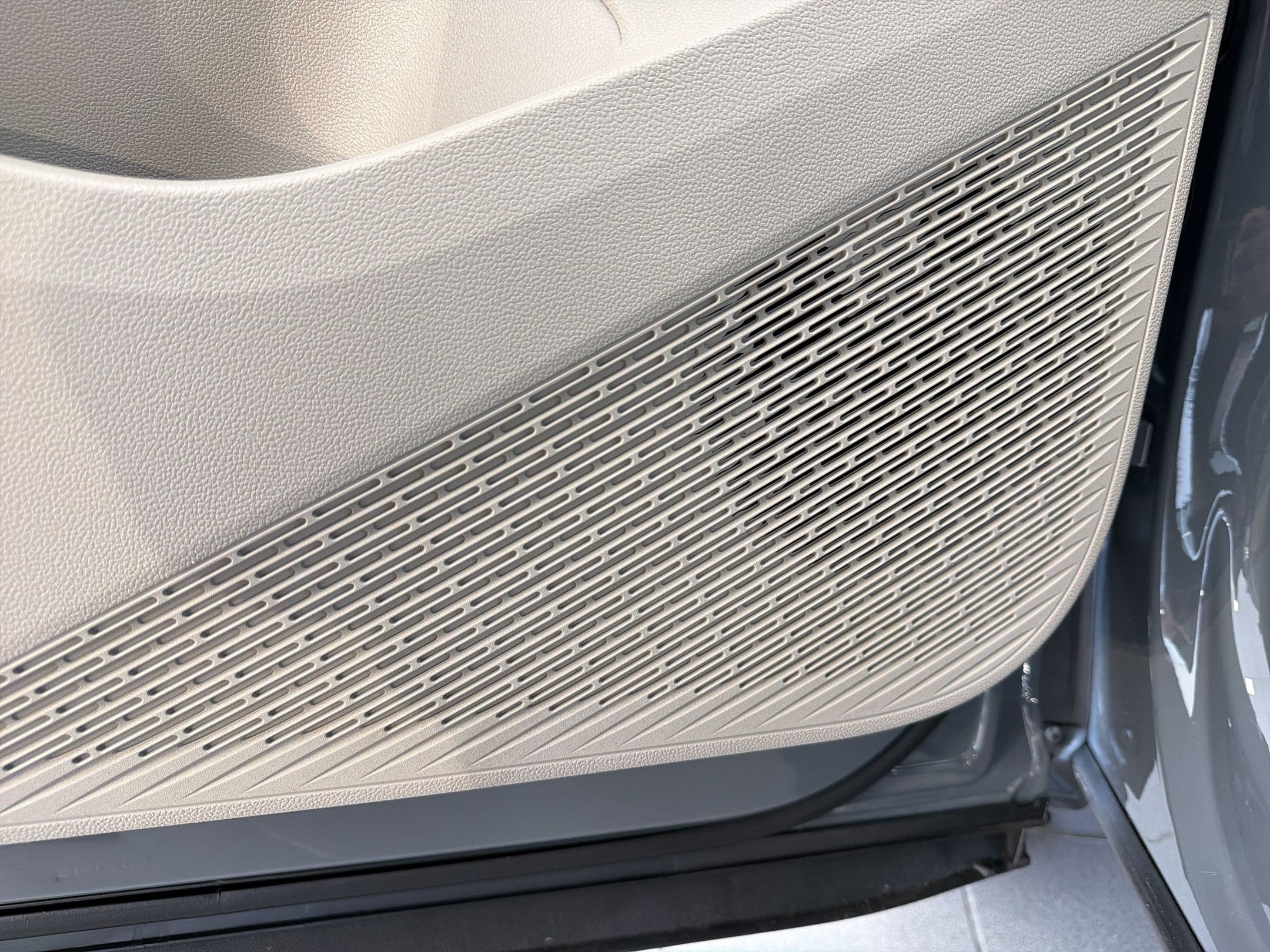 New 2026 Volkswagen Atlas SE FWD image 22