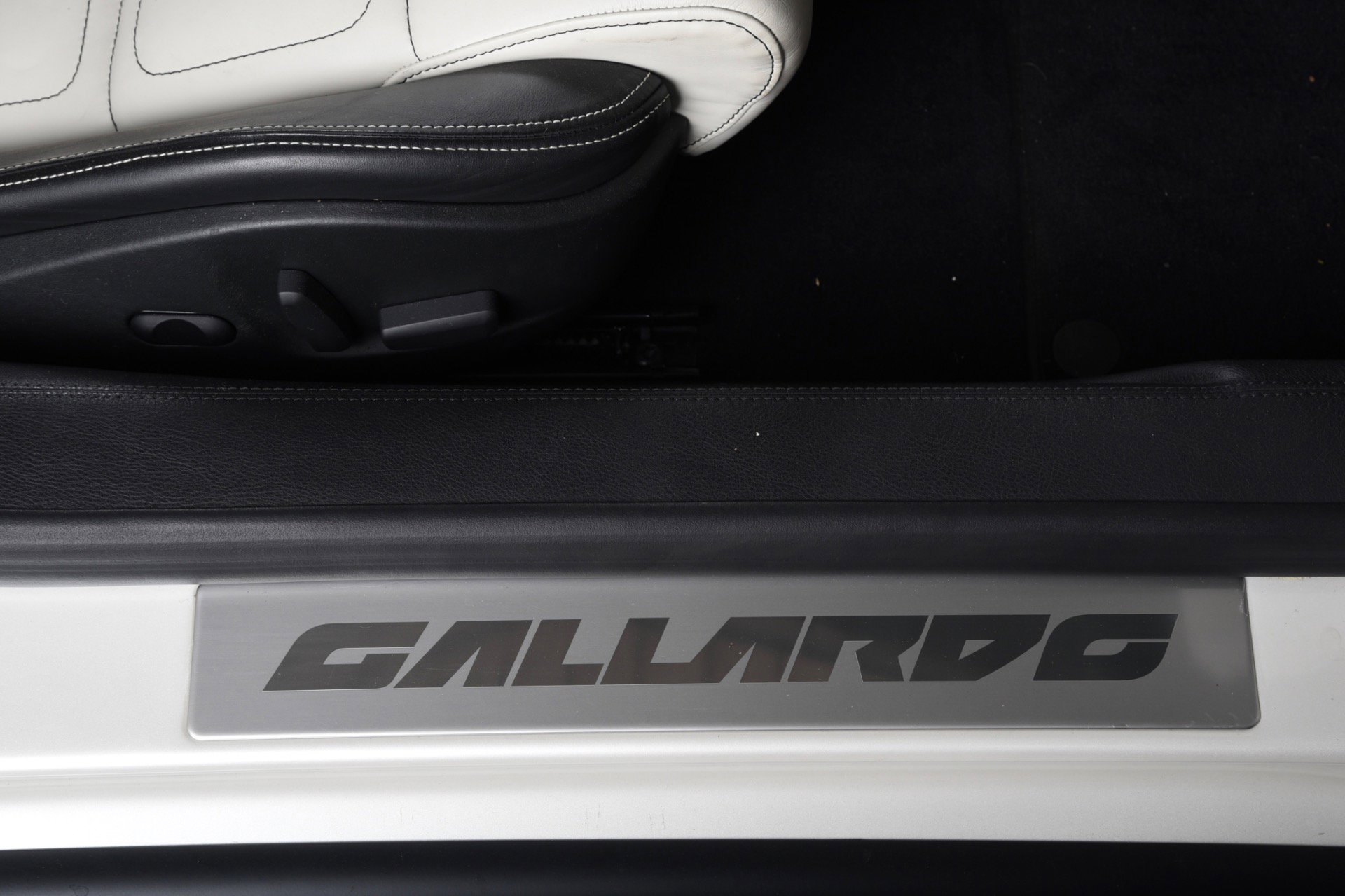 Used 2008 Lamborghini Gallardo AWD/4WD image 29