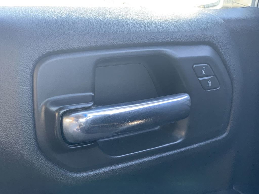 Certified 2022 Chevrolet Silverado 1500 Custom image 16