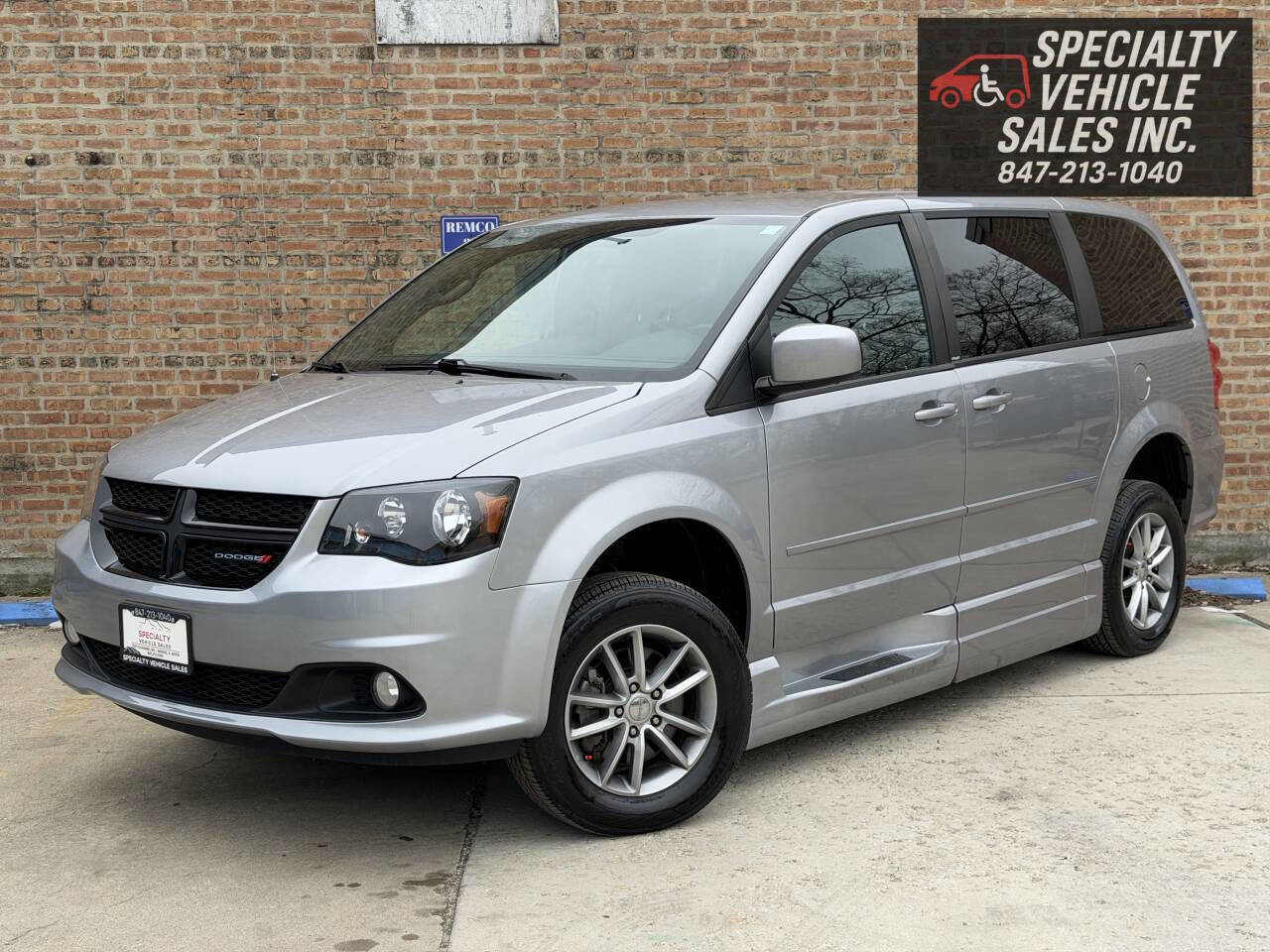 Used 2014 Dodge Grand Caravan R/T image 5