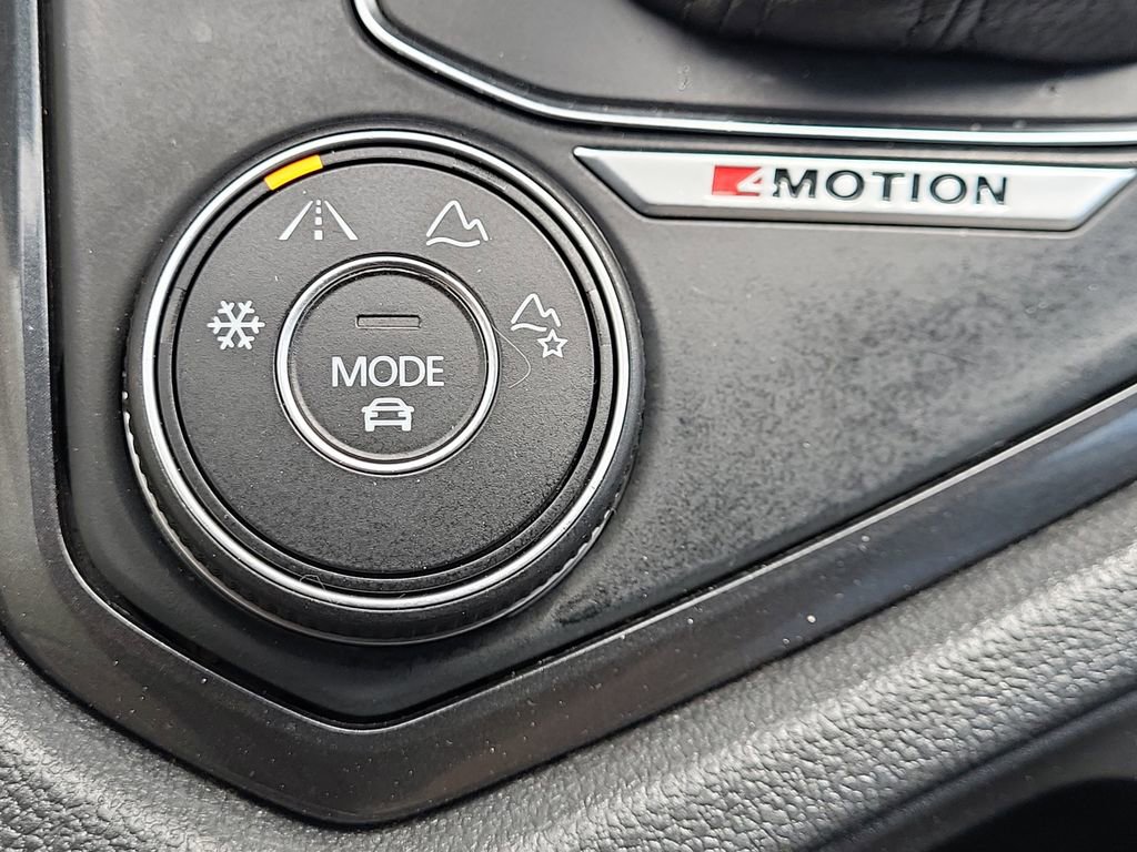 Used 2018 Volkswagen Tiguan S w/ 3rd Row Seat Package image 24
