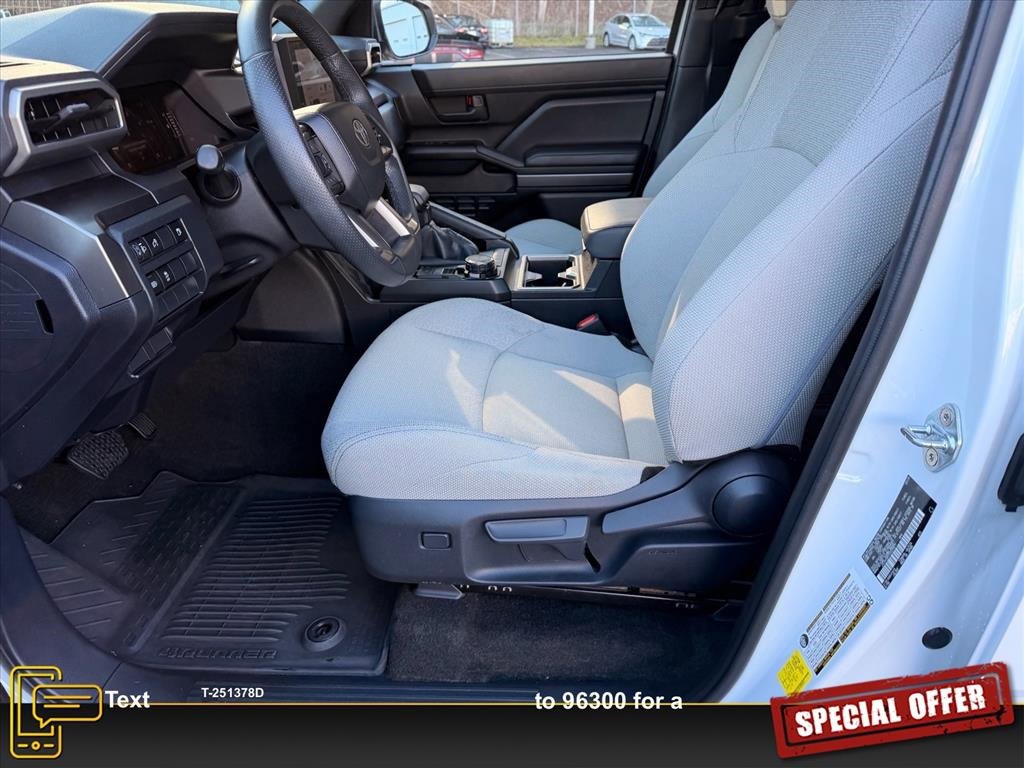 Used 2025 Toyota 4Runner SR5 image 12