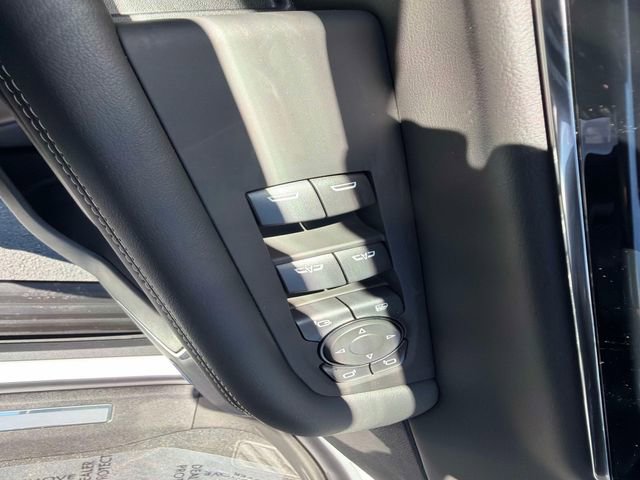 New 2026 GMC Yukon Elevation image 18