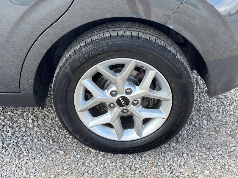 Used 2022 Kia Soul LX w/ Technology Package FWD image 12