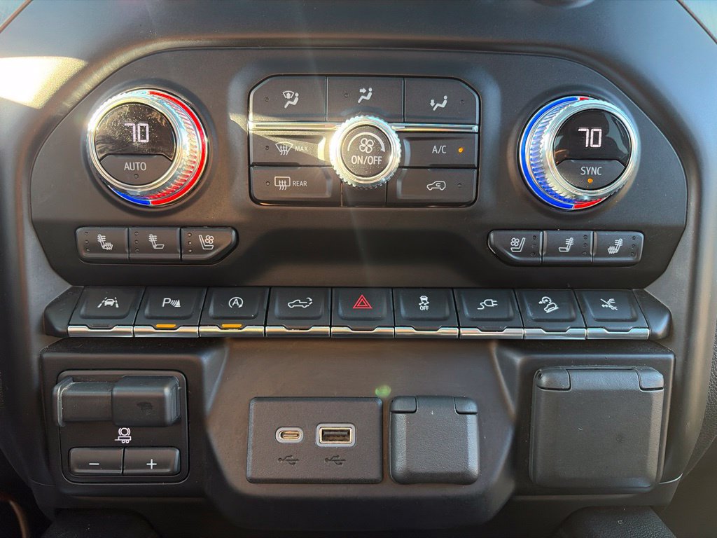 Used 2021 GMC Sierra 1500 Denali w/ Denali Ultimate Package AWD/4WD image 9