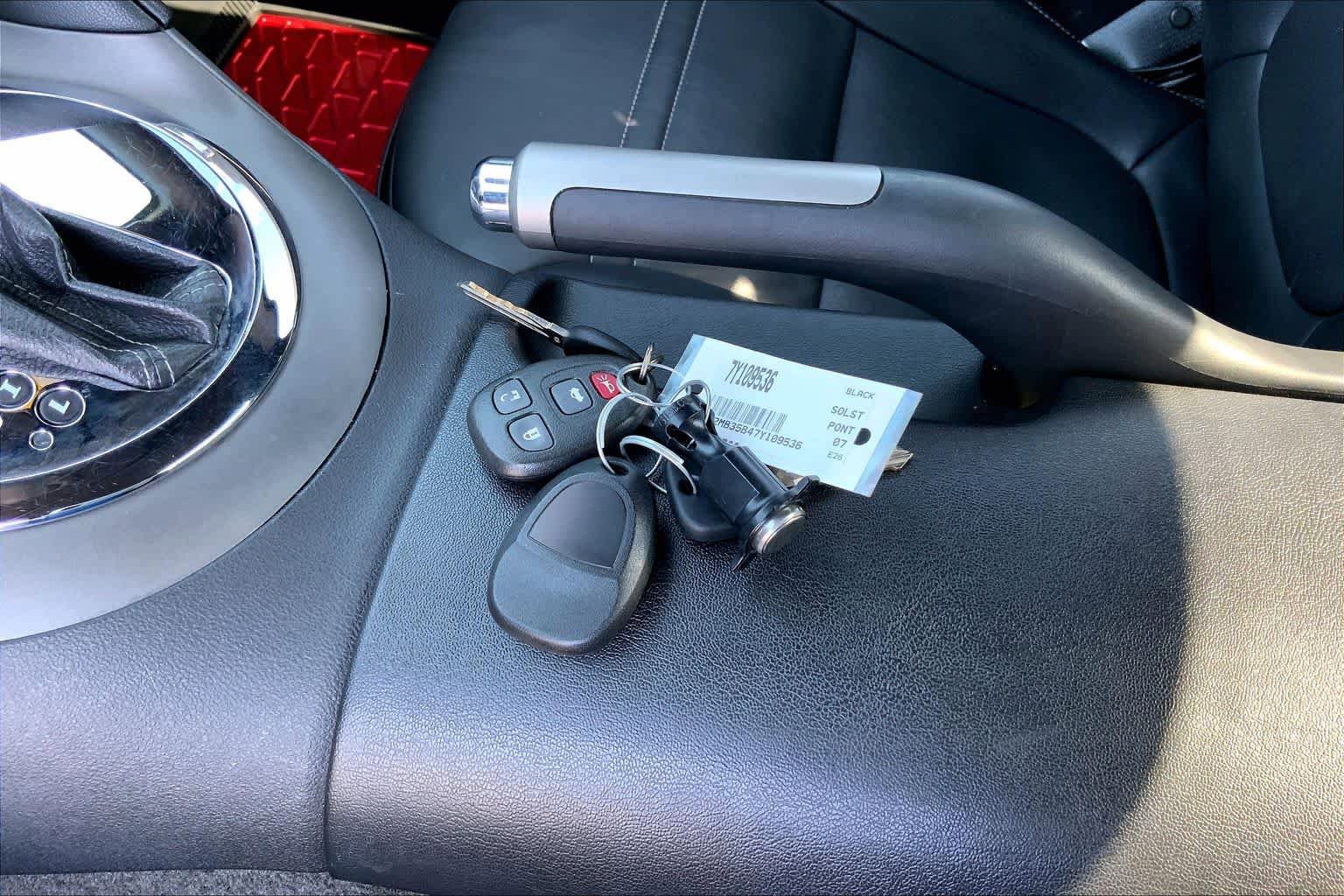 Used 2007 Pontiac Solstice Convertible w/ Premium Package RWD image 12