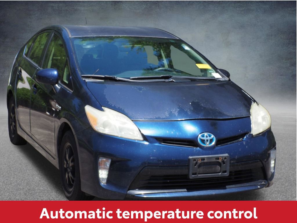 Used 2018 Toyota Prius Two w/ Prius Two Safety Plus Package FWD image 4