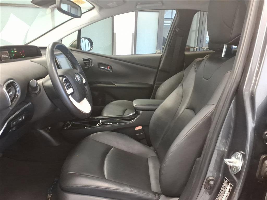 Used 2019 Toyota Prius Prime Advanced image 12