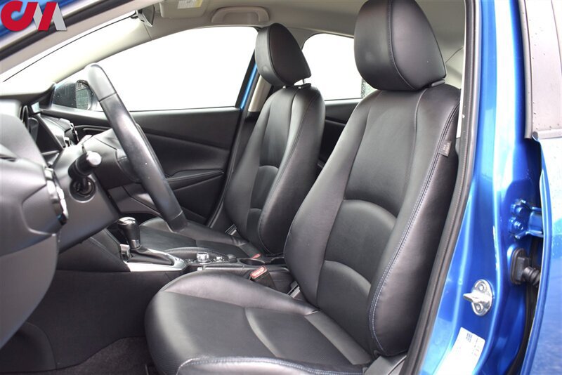 Used 2019 Toyota Yaris XLE FWD image 11