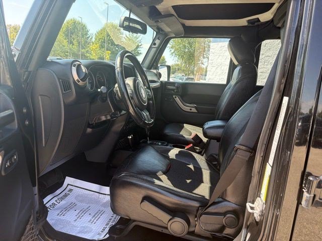 Used 2016 Jeep Wrangler Unlimited Sahara AWD/4WD image 12